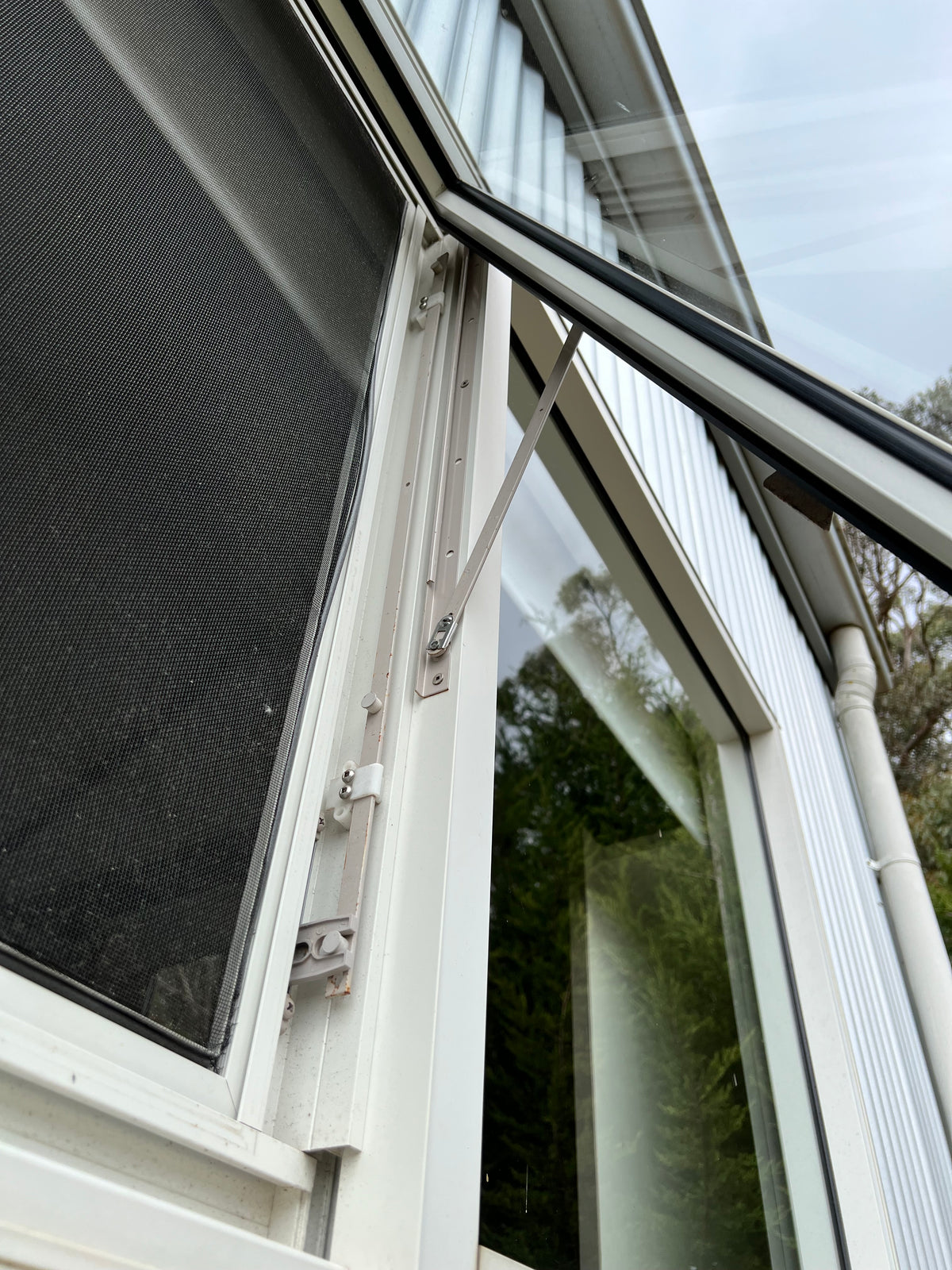 Truth series 13 track and arm awning assemblies