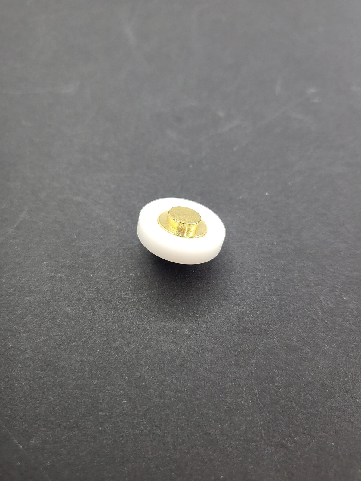 Roller + axle - suits CTL, G James windows - FLAT ROLLER