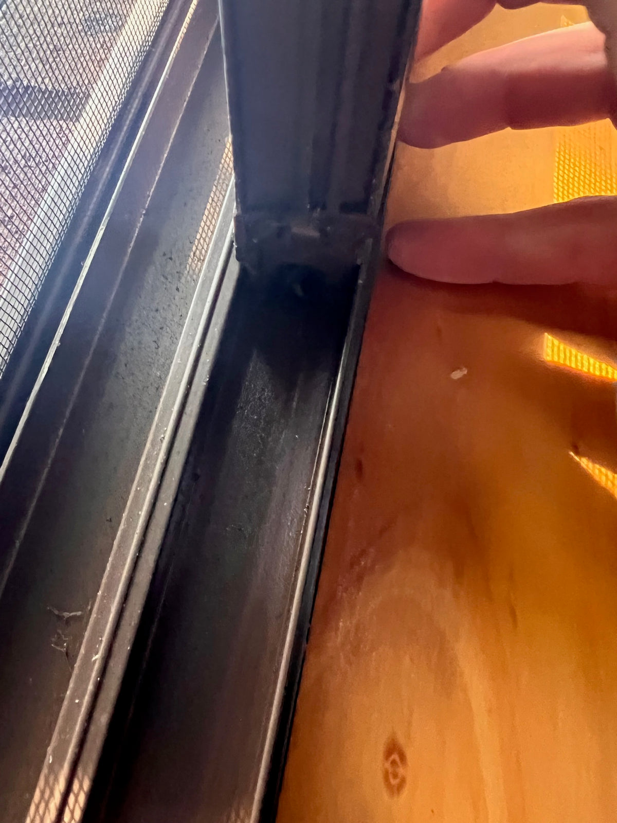 BORAL KM 9000 series double hung feet, double hung guides, double hung boots