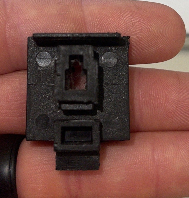 Flyscreen clip - suits old Alpec double hung system