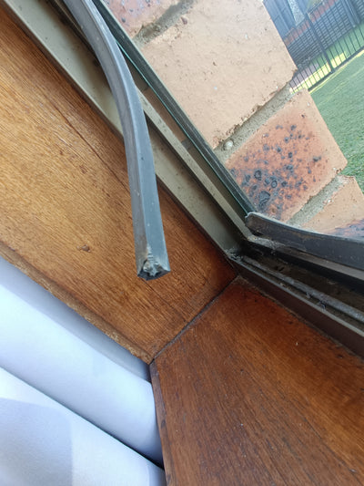 Glazing Wedge Comalco - suits 4mm Glazing Rubber