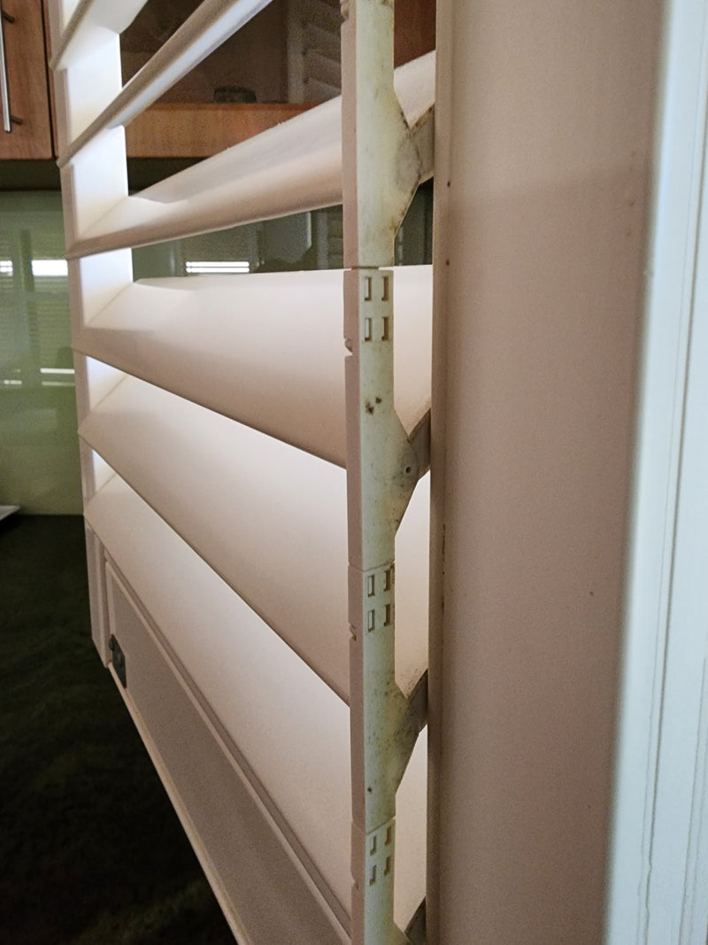 Bracket to suit louvre shutters - 3D printed