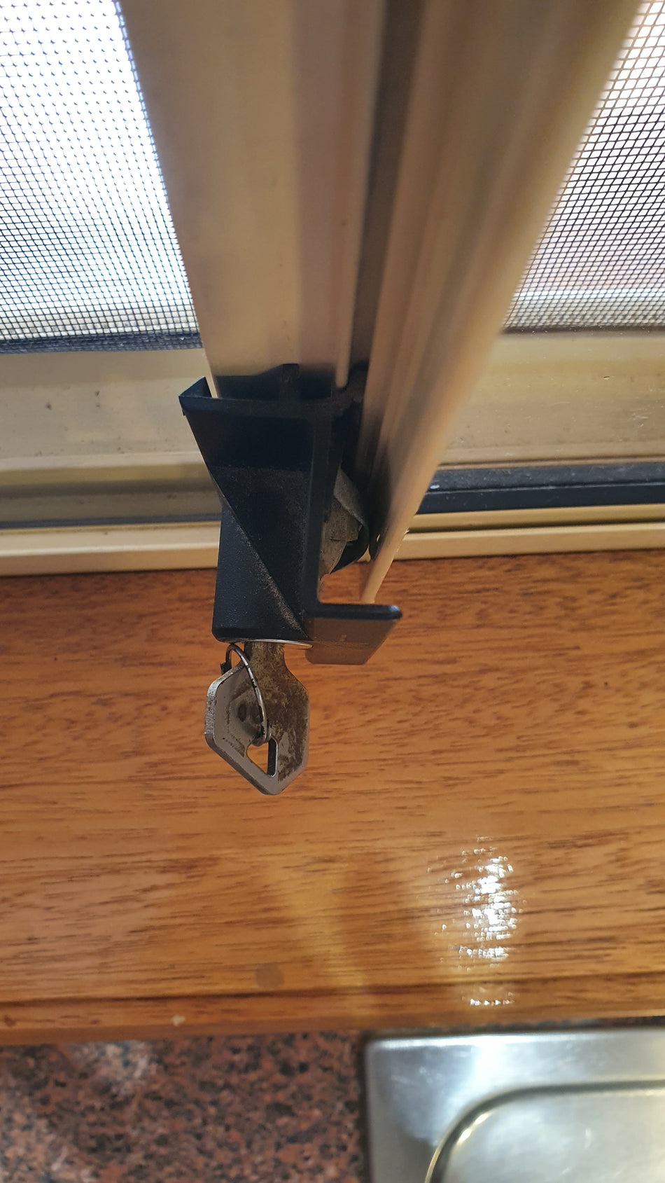Sliding window handle - DS407