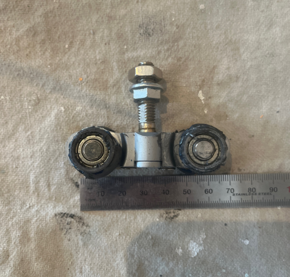 Cavity roller replacement and axle kit  - suits obsolete Hume series