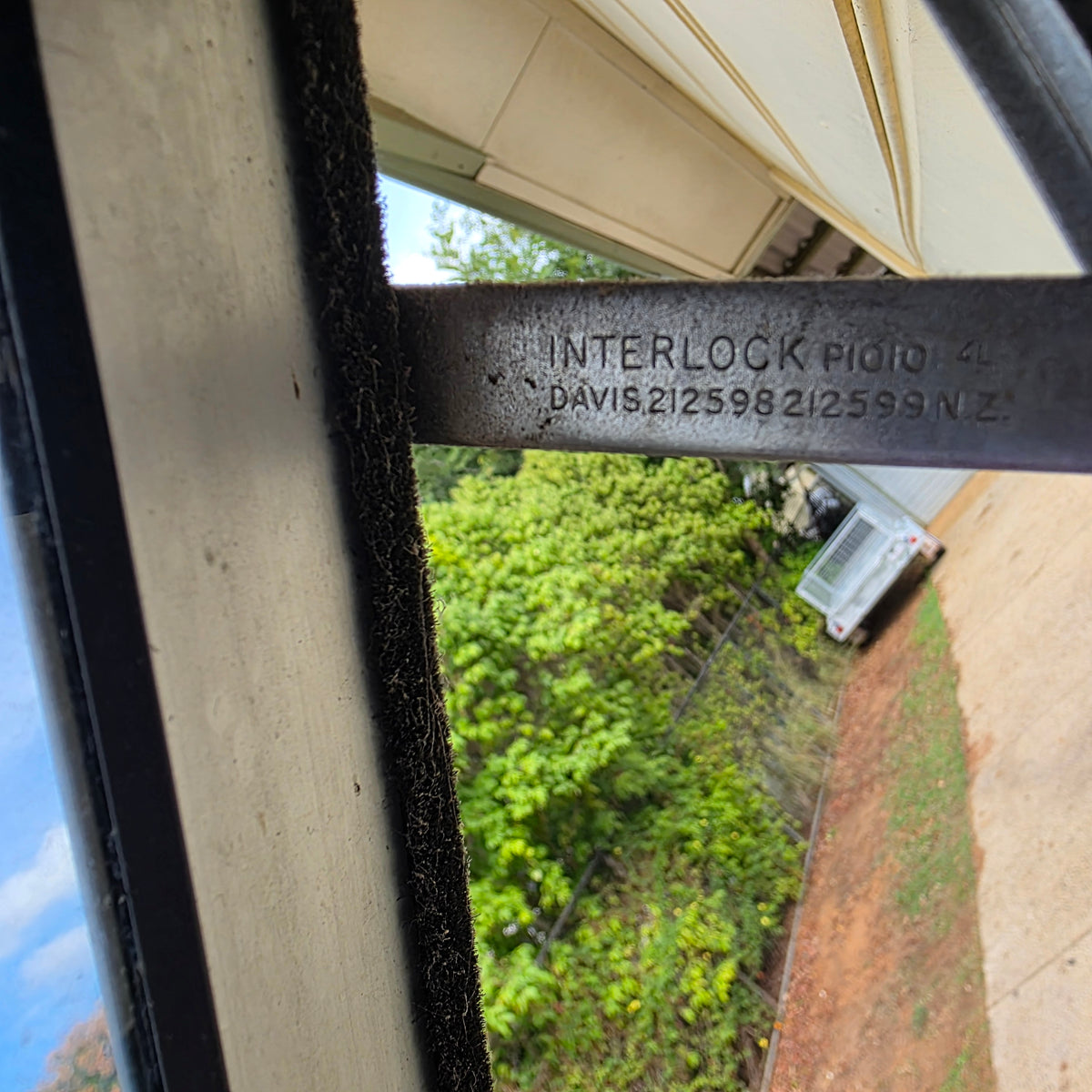 Stays - replacing the old "INTERLOCK PIOIO - SPECIAL ORDER IN