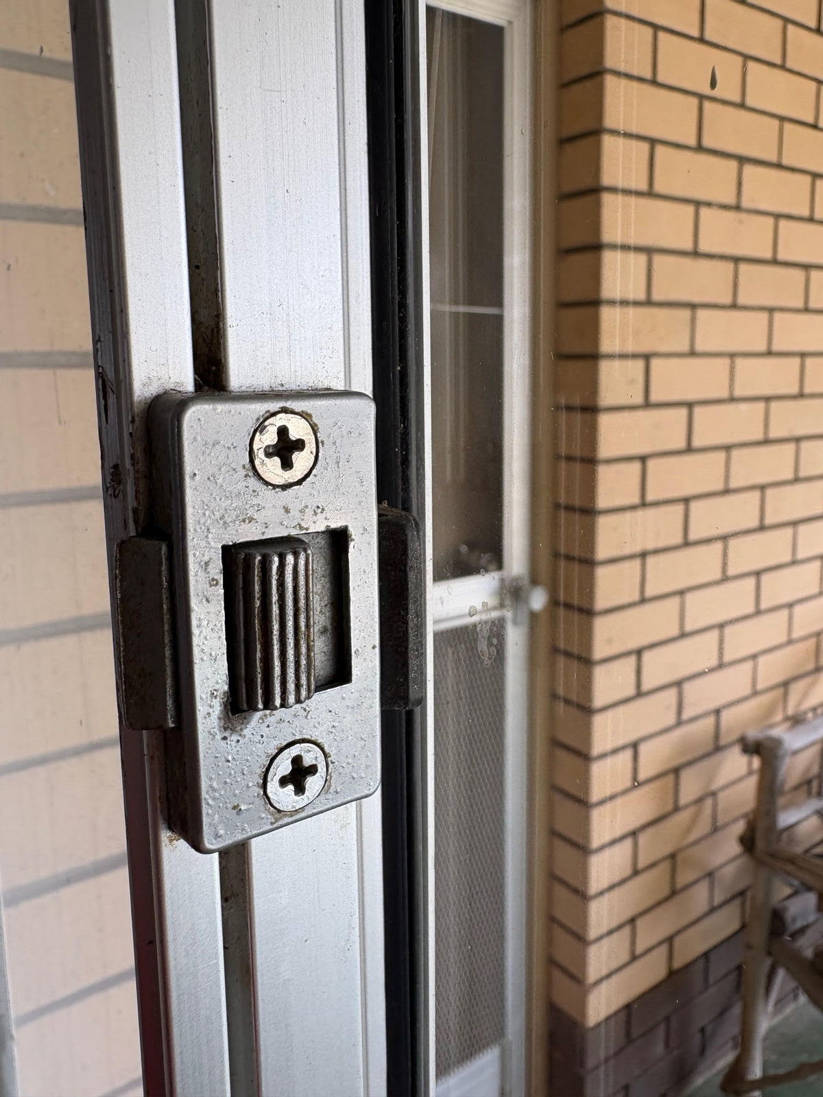 Sliding window handle - 3D printed - surface mounted