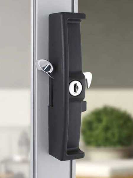 Sliding window handle - key locking