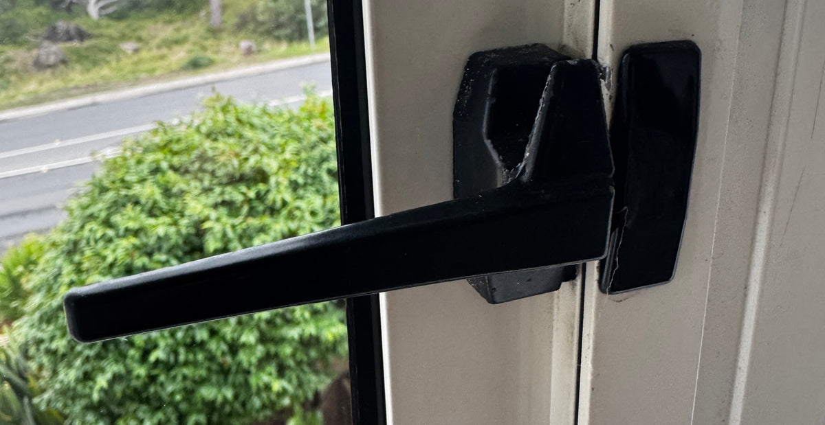CAM handle by Interlock - low profile - black - SUB & VERTICAL FIX