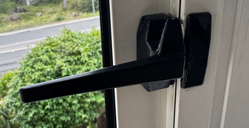 CAM handle by Interlock - low profile - black - SUB & VERTICAL FIX