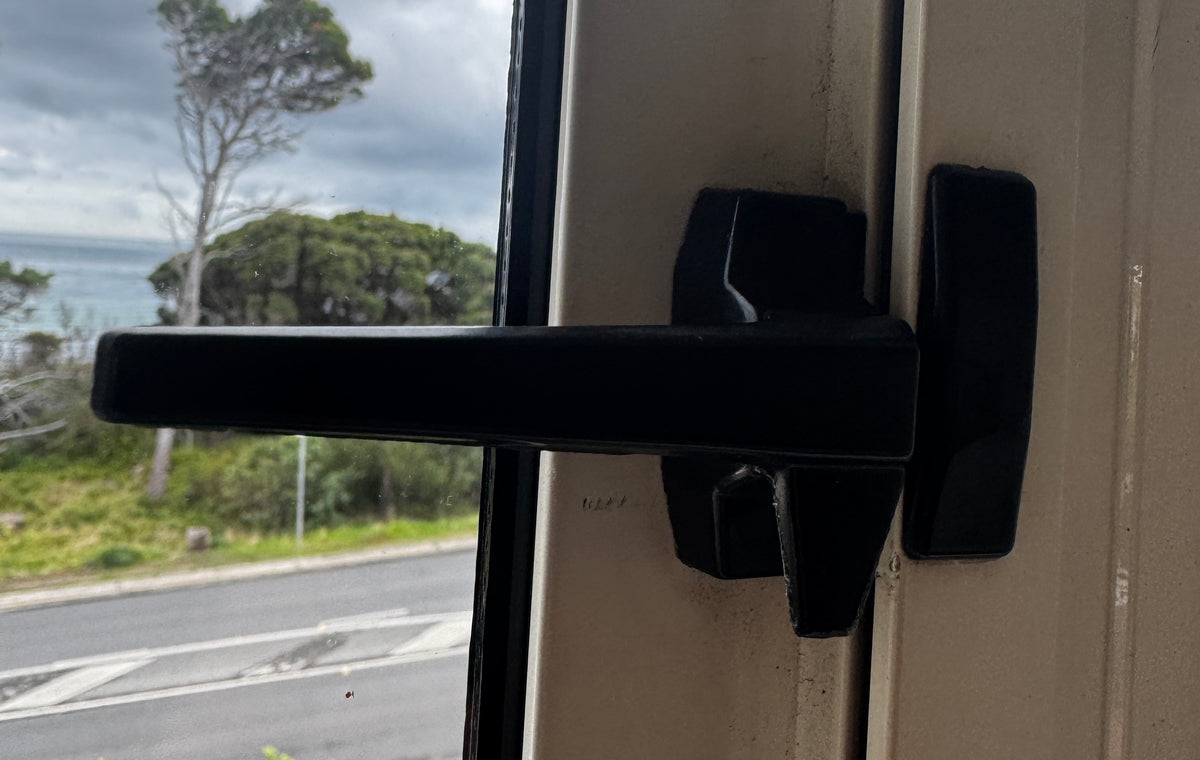 CAM handle by Interlock - low profile - black - SUB & VERTICAL FIX