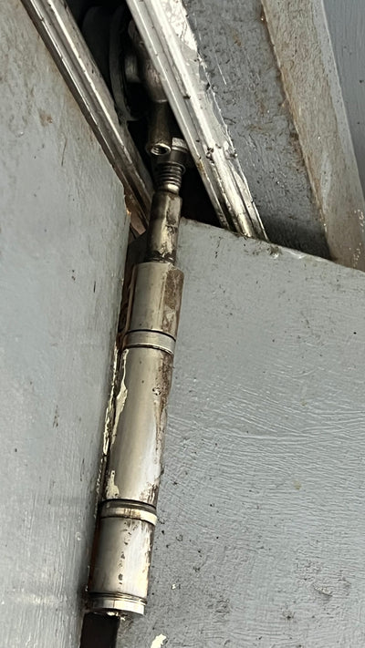 Bifold roller hanger hing - OBSOLETE Henderson hardware