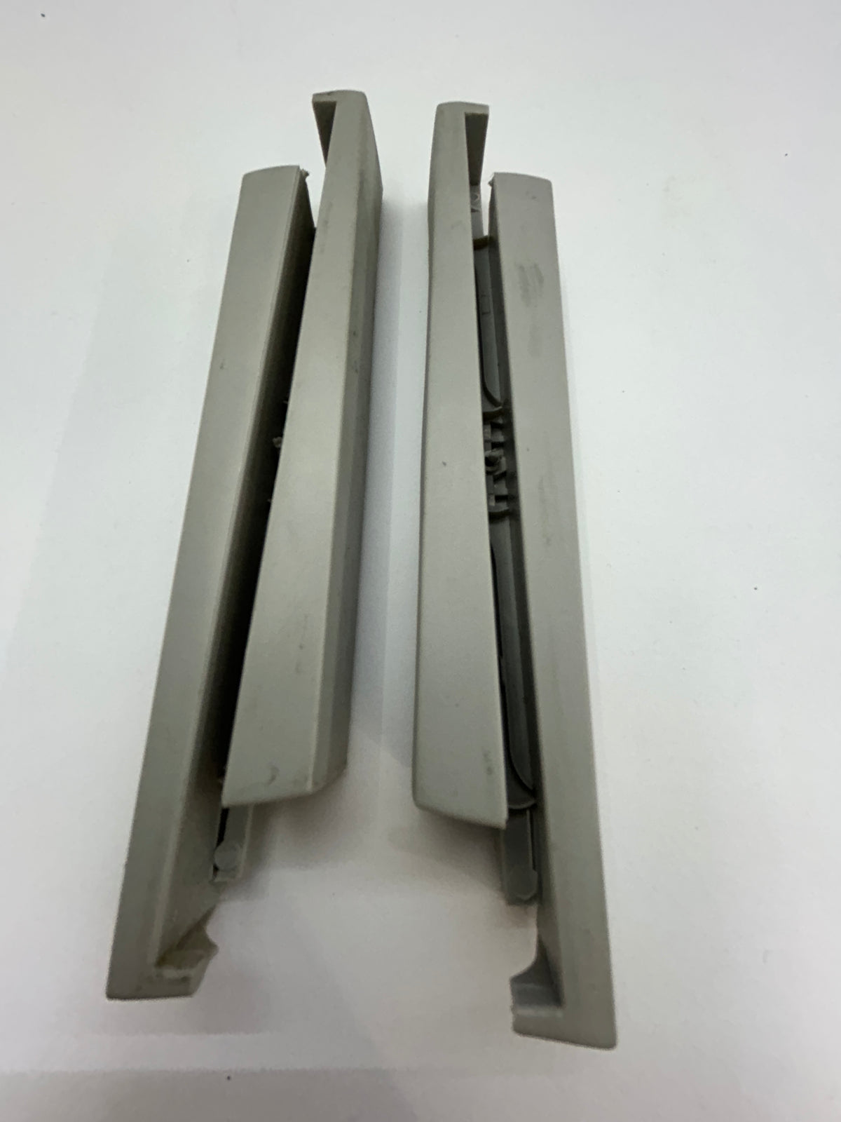 Louvre clips - Fresair - OBSOLETE  GREY - 152m clip BULKY STYLE CLIP (Copy)