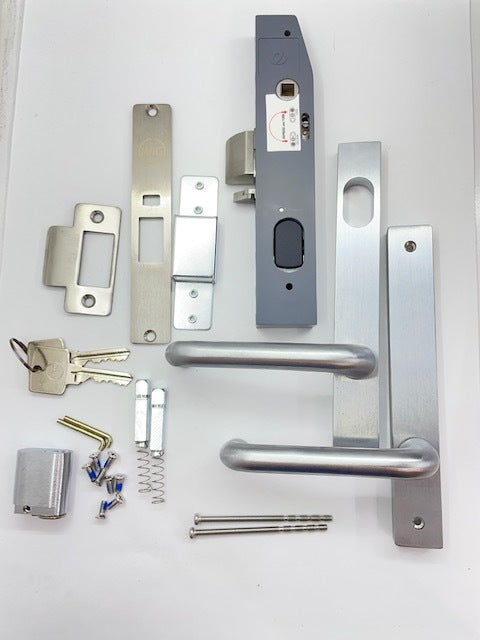 Hinged door - Mortice lock and furniture kit - 28mm backset