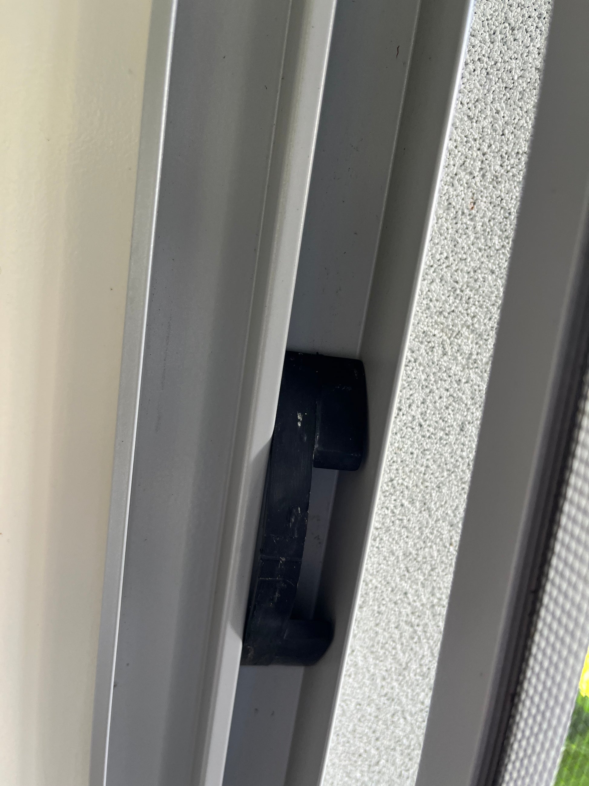 Flyscreen Sliding Window Clips Aws – Mr Windows AU