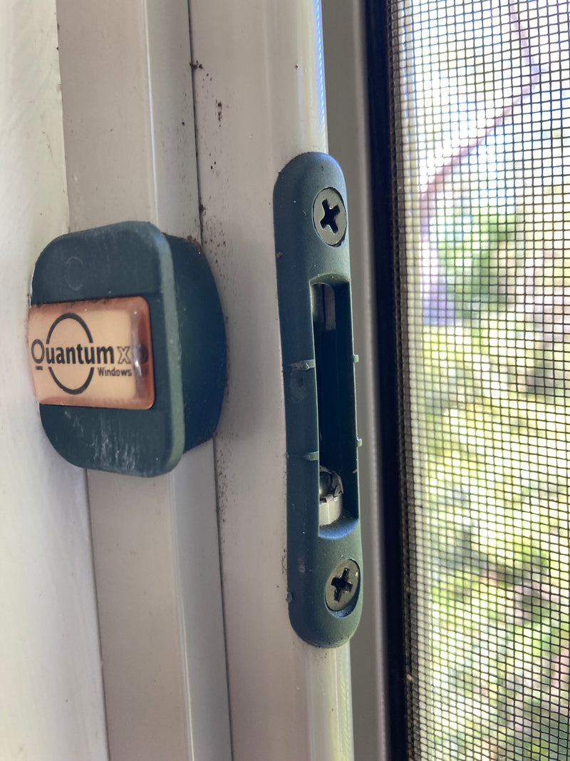 Obsolete Trend/James Hardie - Quantum handle hardware