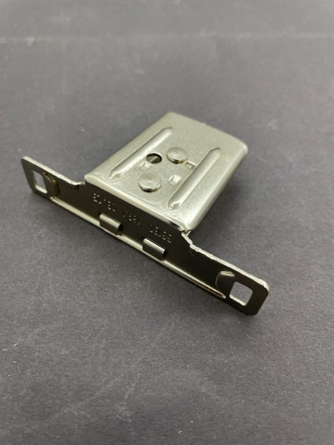 Hettich MultiTech system screw on draw front connector