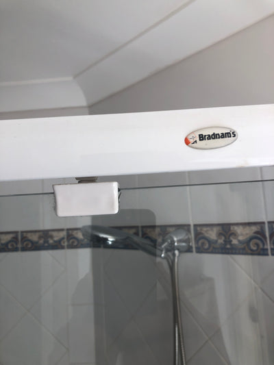 Pivot shower door catch - suits Bradnams pivot series