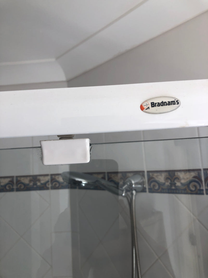 Pivot shower door catch - suits Bradnams pivot series