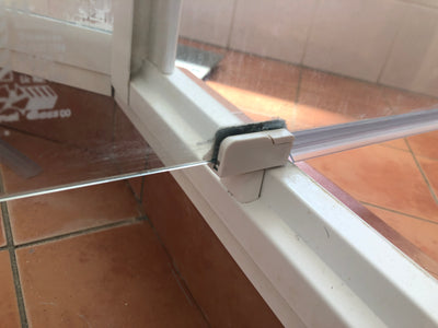 Pivot shower door catch - suits Bradnams pivot series
