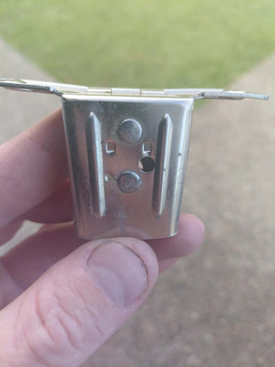 Hettich MultiTech system screw on draw front connector