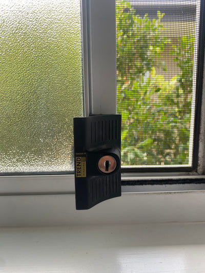 Sliding window handle - Trend, Capral, Vincent windows - keyed
