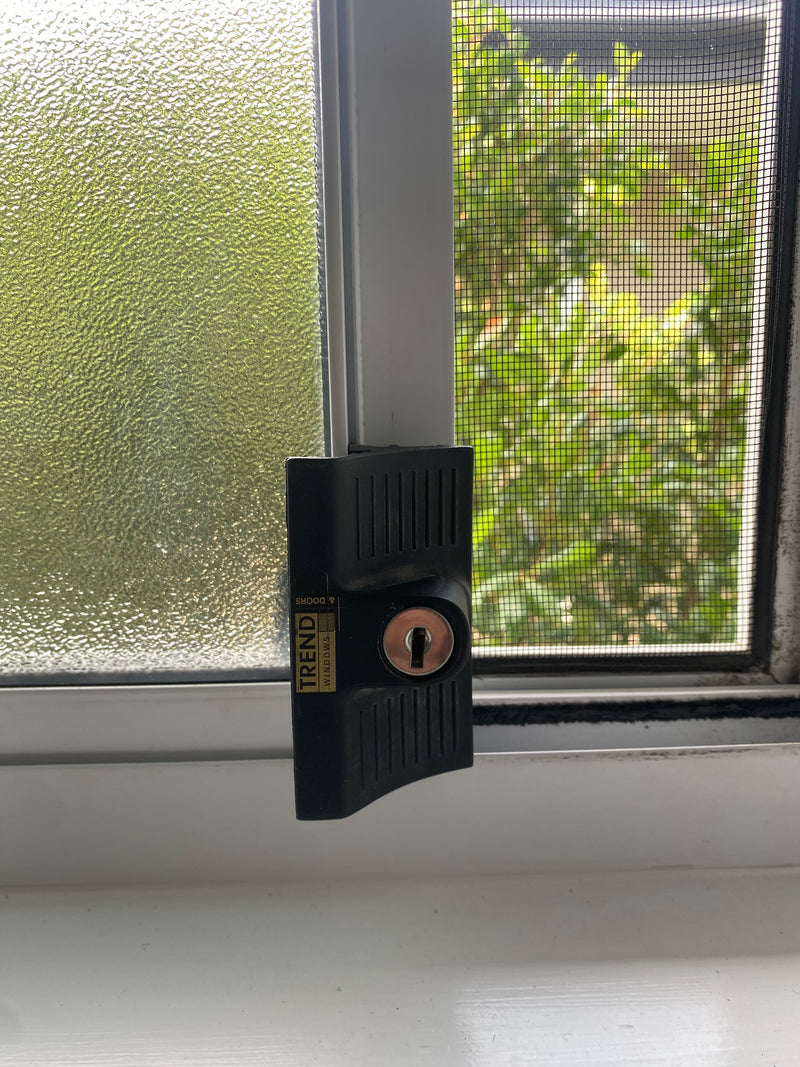 Sliding window handle - Trend, Capral, Vincent windows - keyed