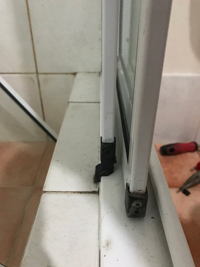Shower guide set - suits Boral Elite Sliding showers