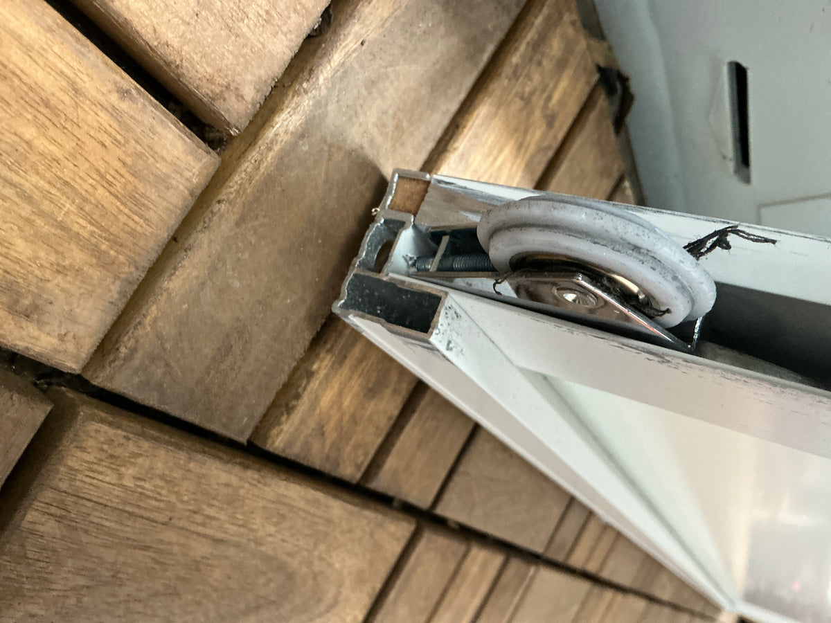 Roller - Whisper Adjustable Wardrobe Door Roller