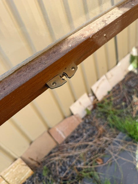 TRUTH Mounting bracket - special order in product
