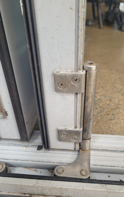 TOMMA bifold hardware - offset END carrier - SPECIAL ORDER IN PRODUCT