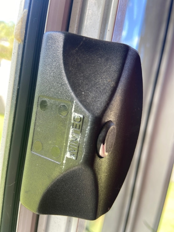 Slide Window Latch Wintec sliding window handle latch (non-keyed) + (keyed) - Sold singul ...