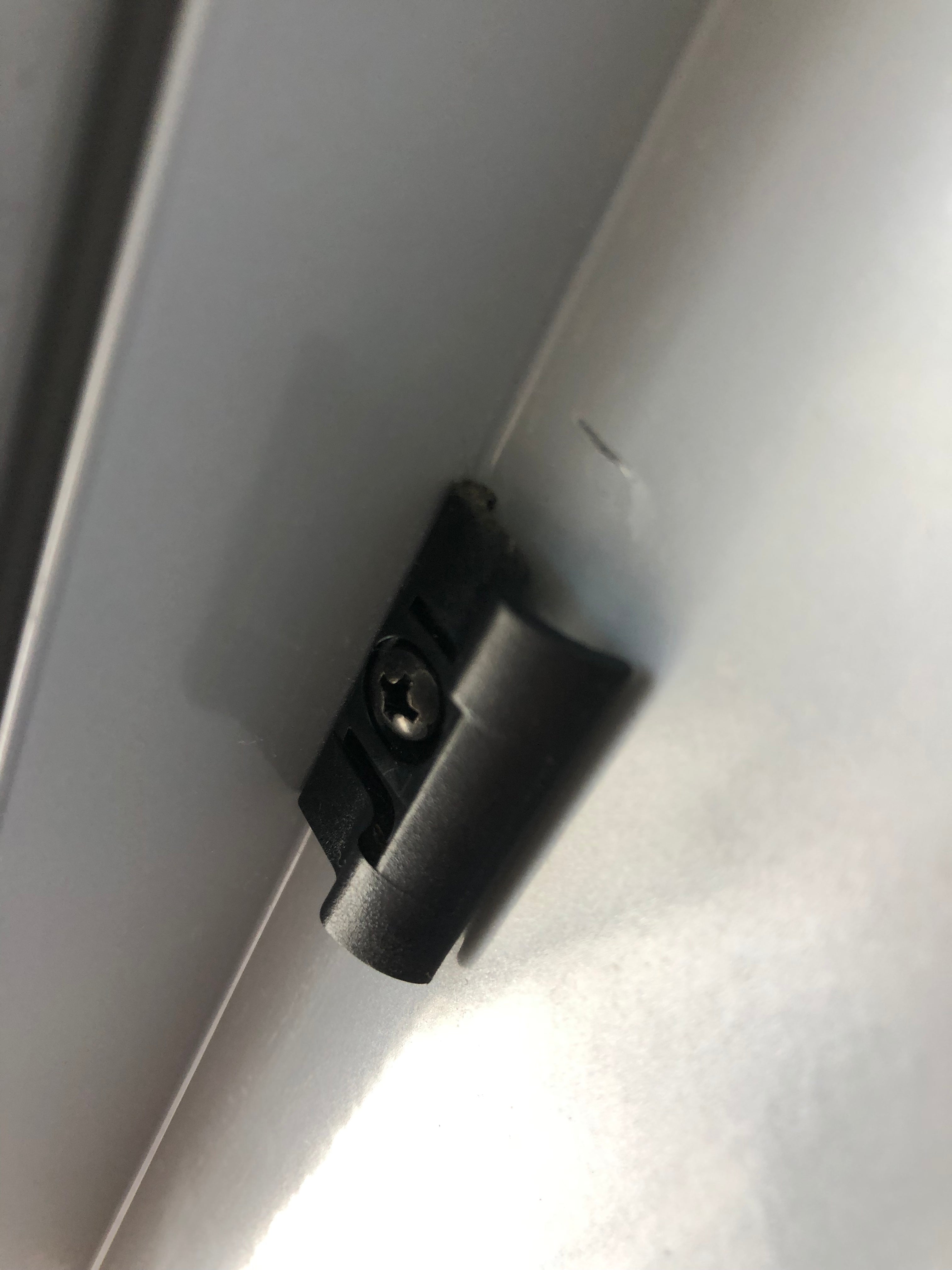 Fly screen clip - suits Bradnams Casement windows - sold in a pack of ...