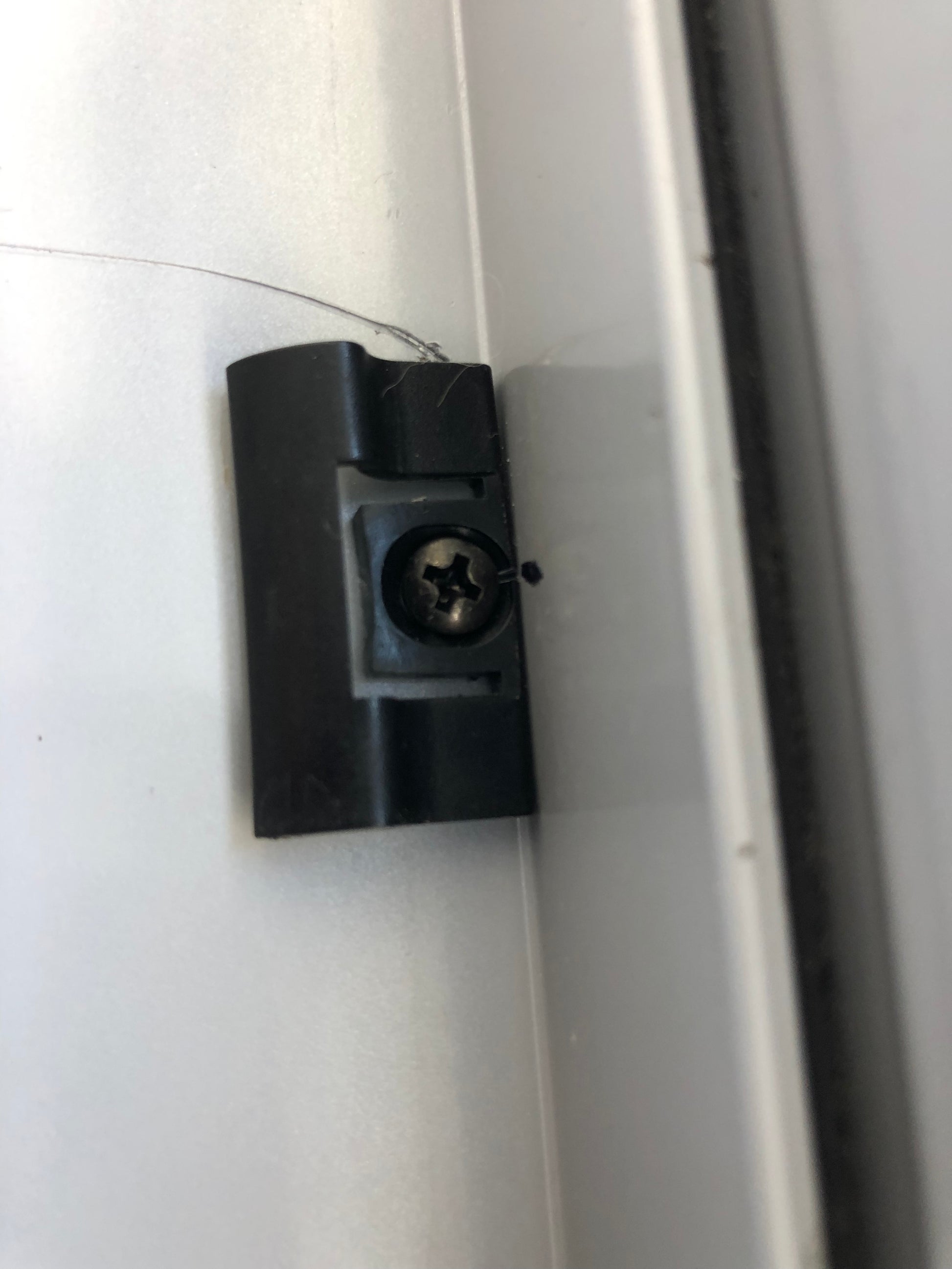 Fly screen clip - suits Bradnams Casement windows - sold in a pack of ...