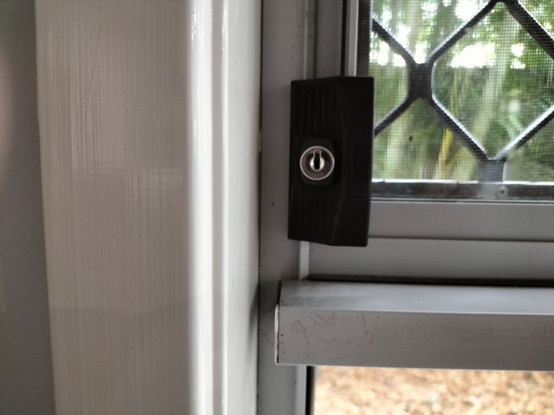 Sliding window handle - Trend, Capral, Vincent windows - keyed
