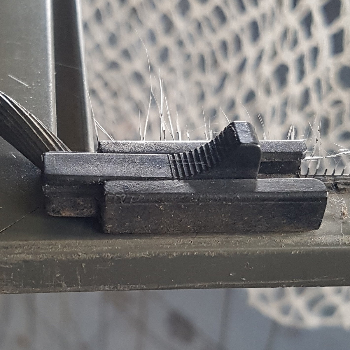 Fly screen clip - suits Trend windows - sold in pack of 10 – Mr Windows AU