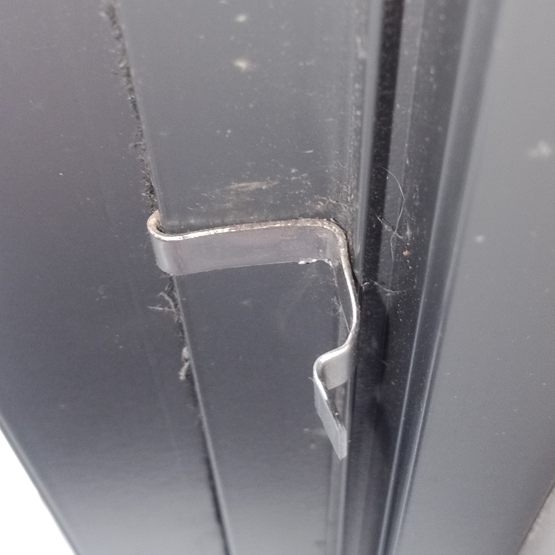 Fly screen clip - suits Trend windows - sold in pack of 10 – Mr Windows AU