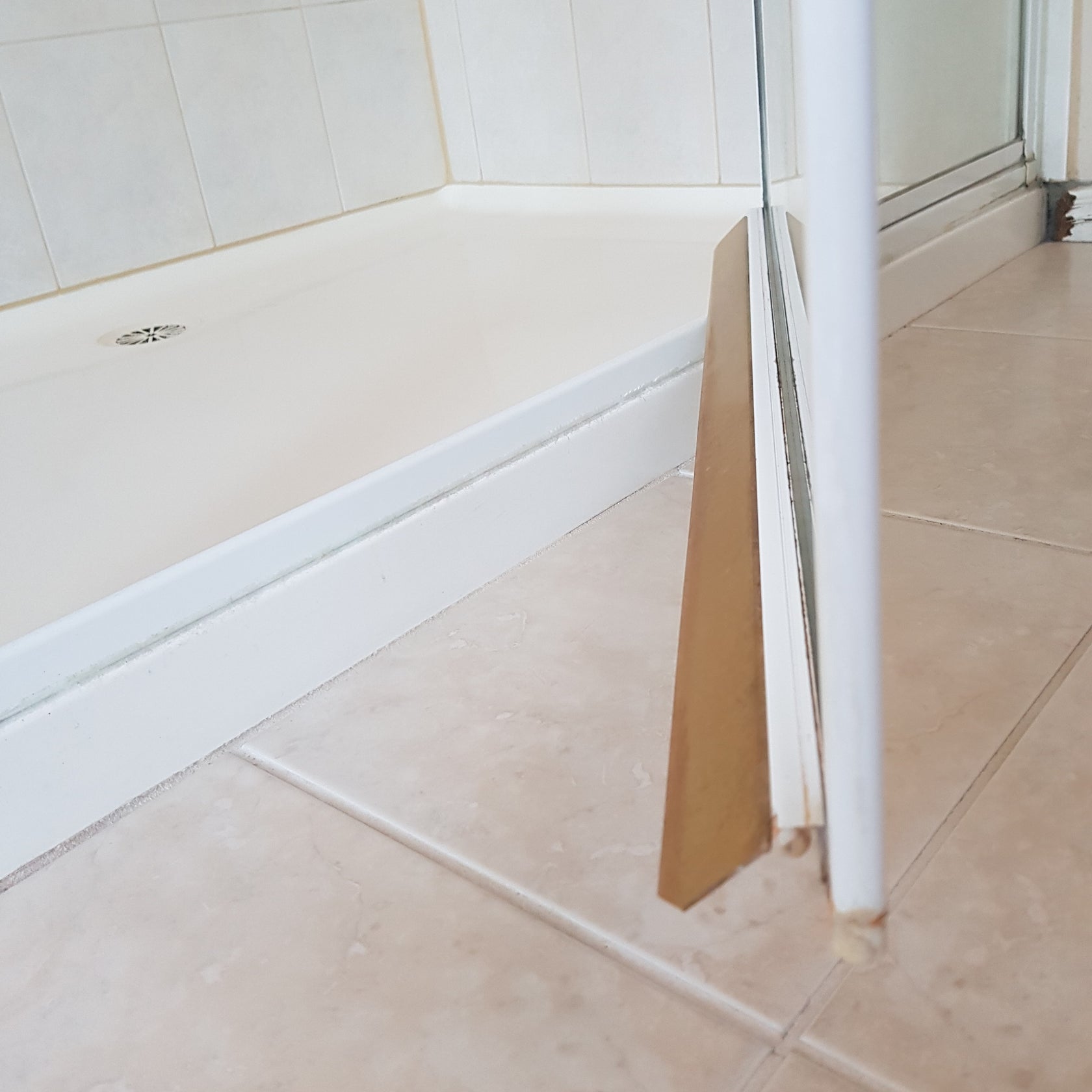 Shower Sweep/Water guard suits Stegbar Softline sold 1 x 900mm len